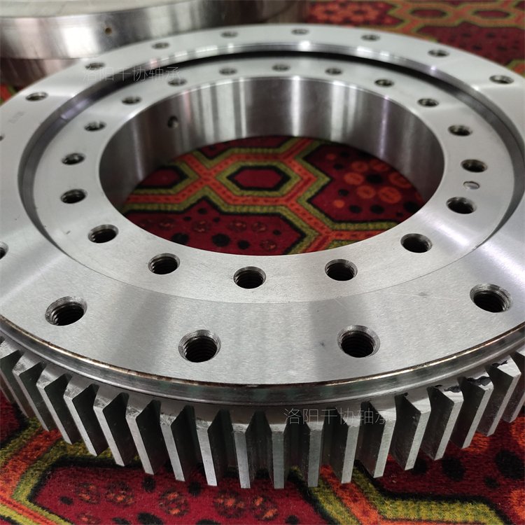 這五點是造成轉盤軸承晃動的罪魁禍首！